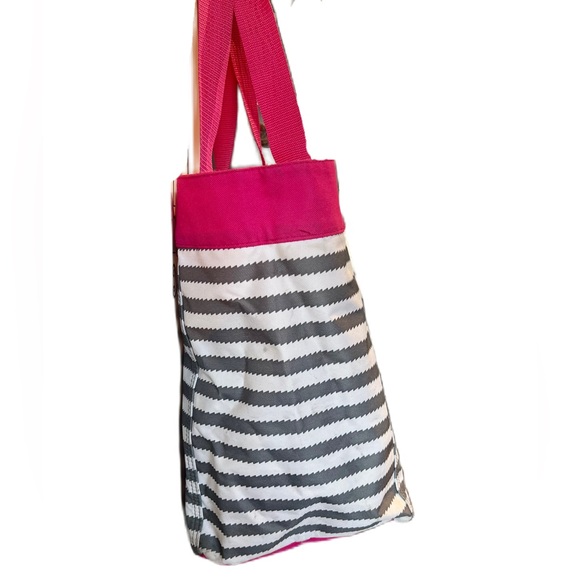 Thirty-one embroidered “S” Tote - Picture 7 of 14